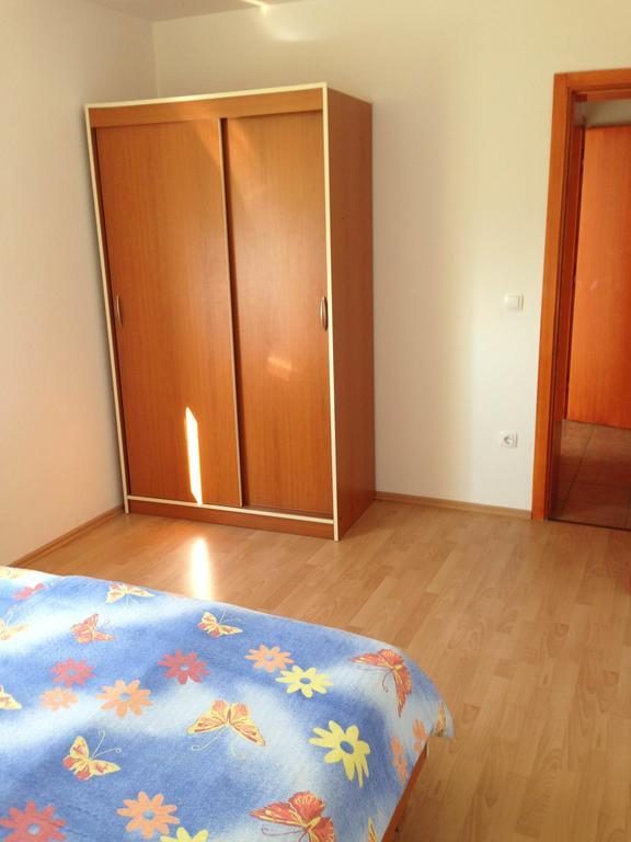 Apartments Mirakul Лопар Экстерьер фото