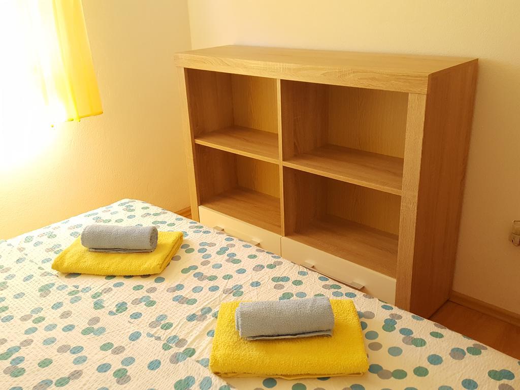 Apartments Mirakul Лопар Экстерьер фото