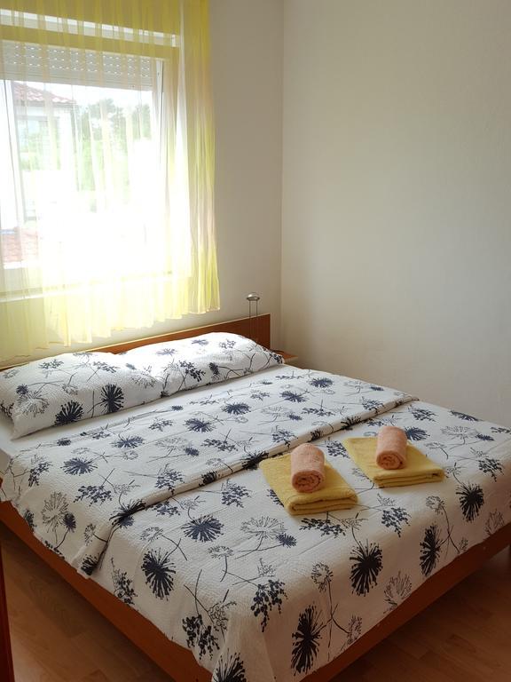 Apartments Mirakul Лопар Экстерьер фото