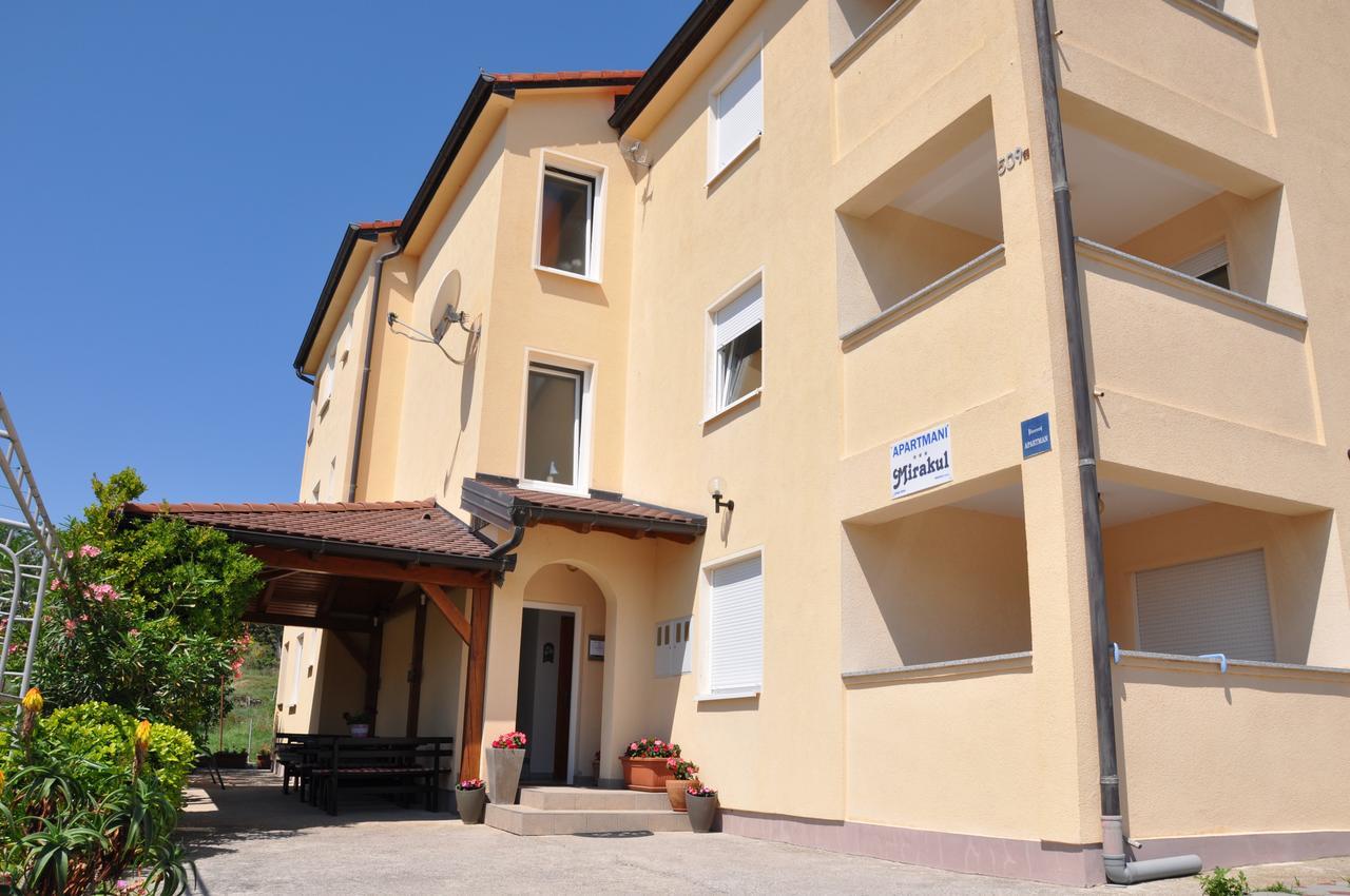 Apartments Mirakul Лопар Экстерьер фото