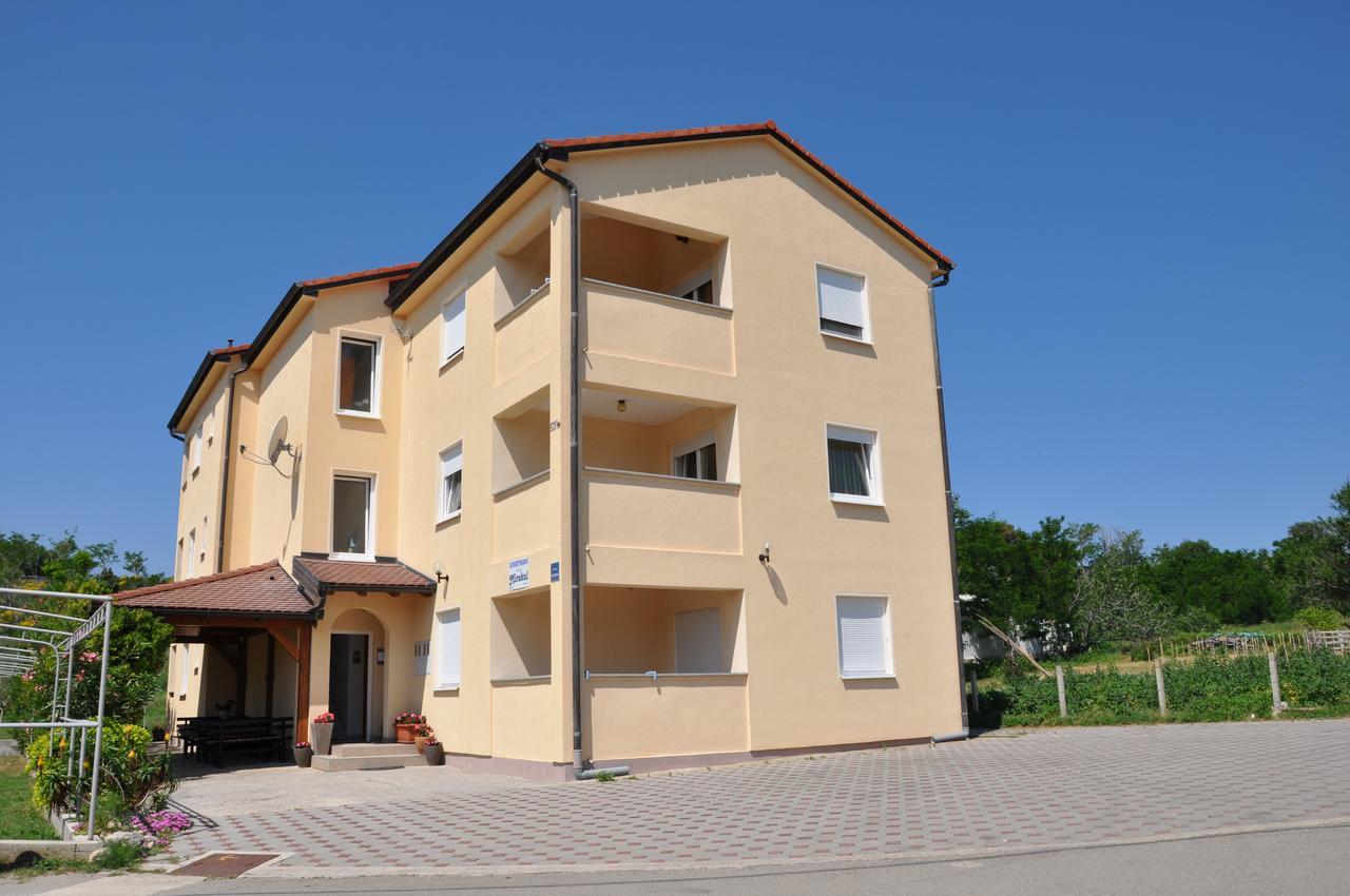 Apartments Mirakul Лопар Экстерьер фото