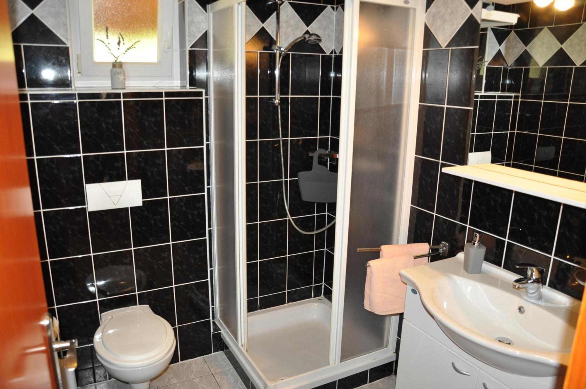 Apartments Mirakul Лопар Экстерьер фото